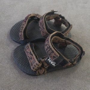 Teva adjustable strap infant boy sandals. Size 2/3